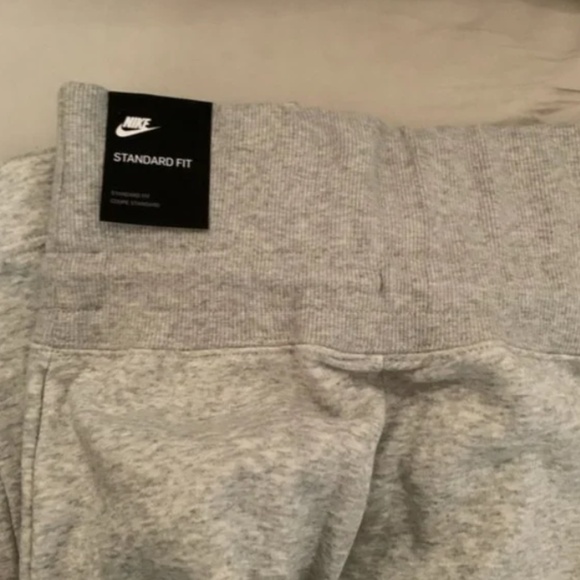 nike sweatpants - Picture 3 of 4